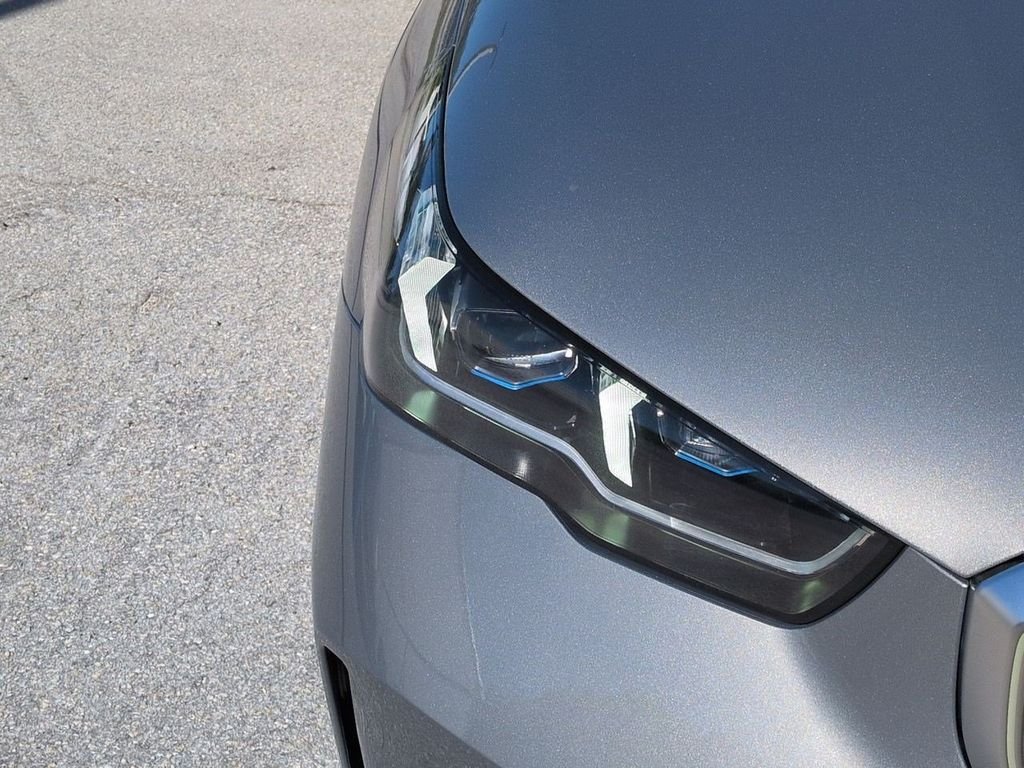 New 2027 Oxide Grey Metallic BMW 530i xDrive image 10