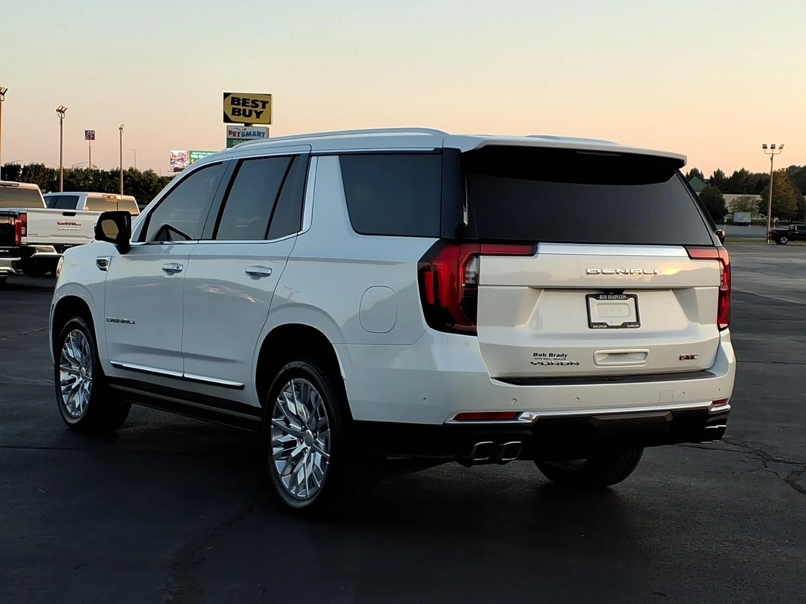 Used 2025 White GMC Denali image 15