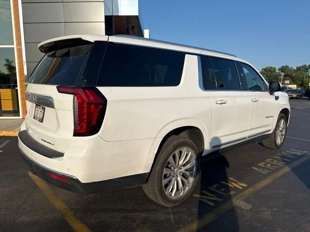 Used 2023 Summit White GMC Denali image 5