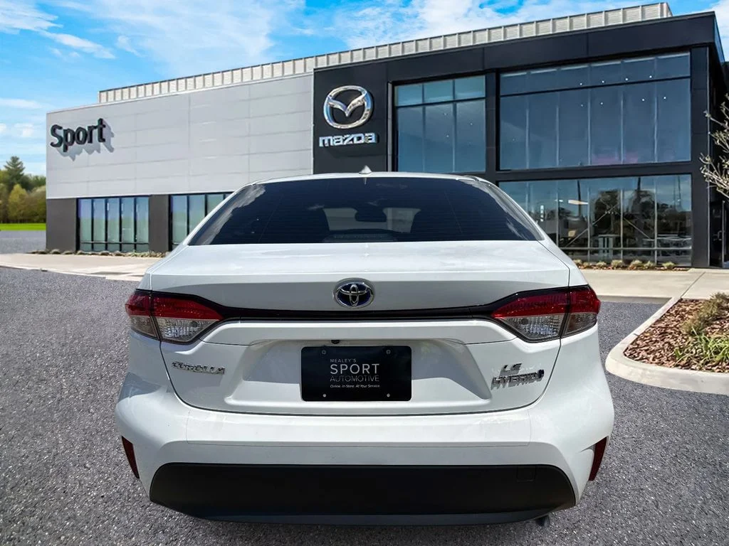 Used 2023 White Toyota LE image 4