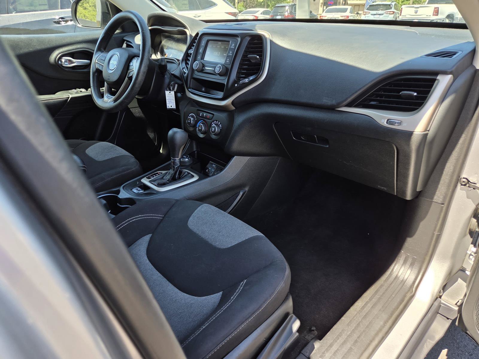 Used 2016 Billet Silver Metallic Clearcoat Jeep Sport image 21