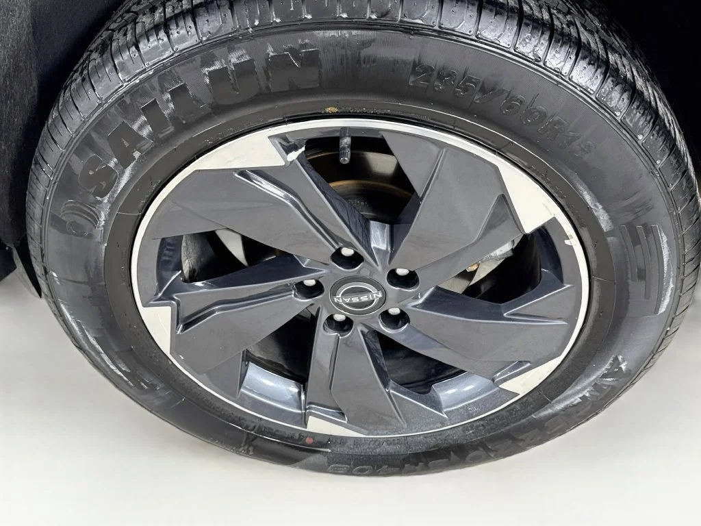 Used 2025 White Nissan SV image 37