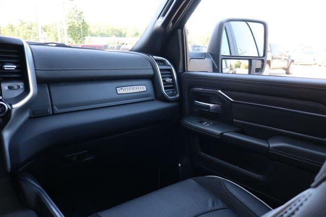 New 2026 Granite Crystal Metallic Clear-Coat Exterior Paint RAM LARAMIE image 62