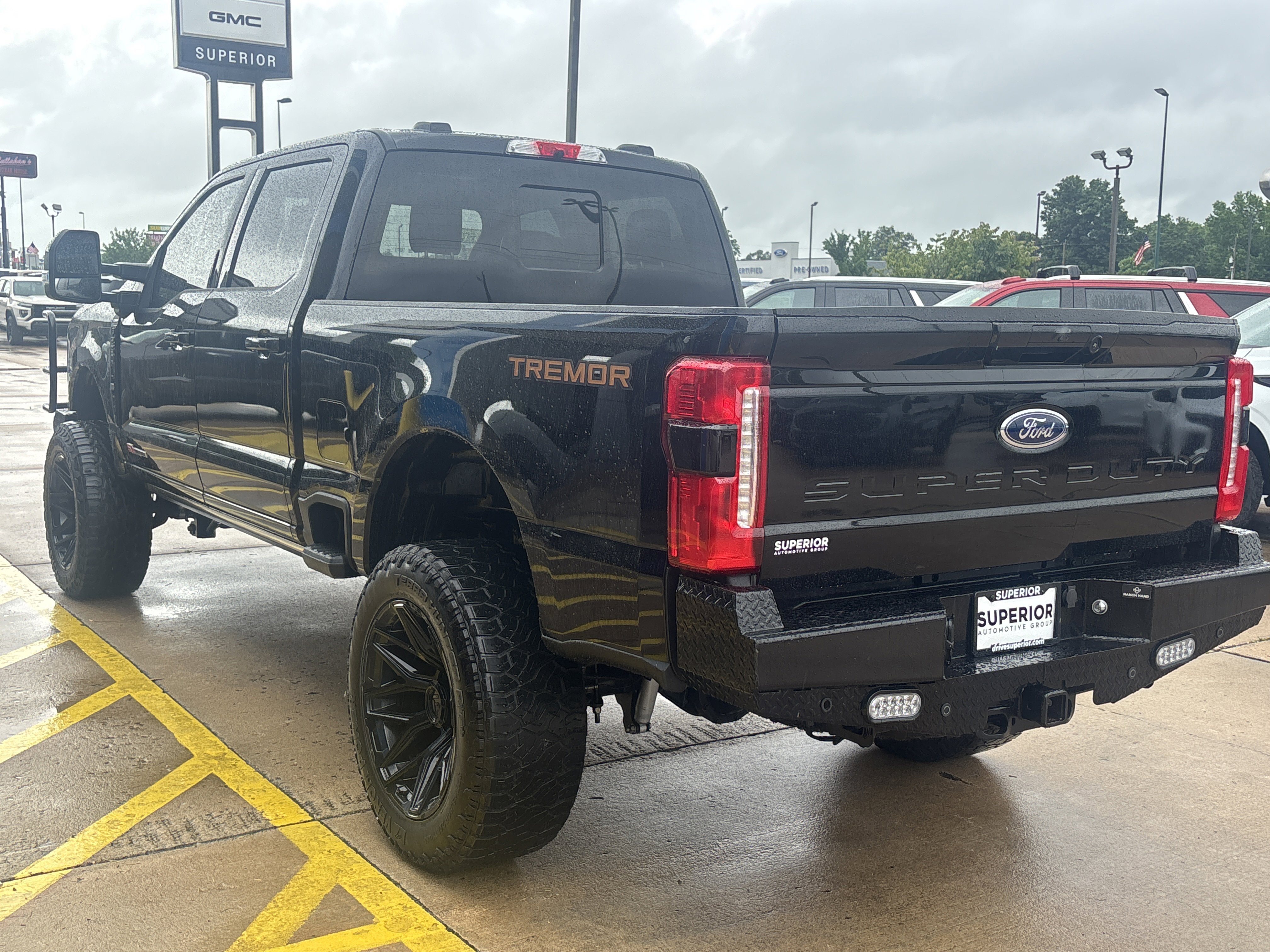 Used 2023  Ford XL image 8