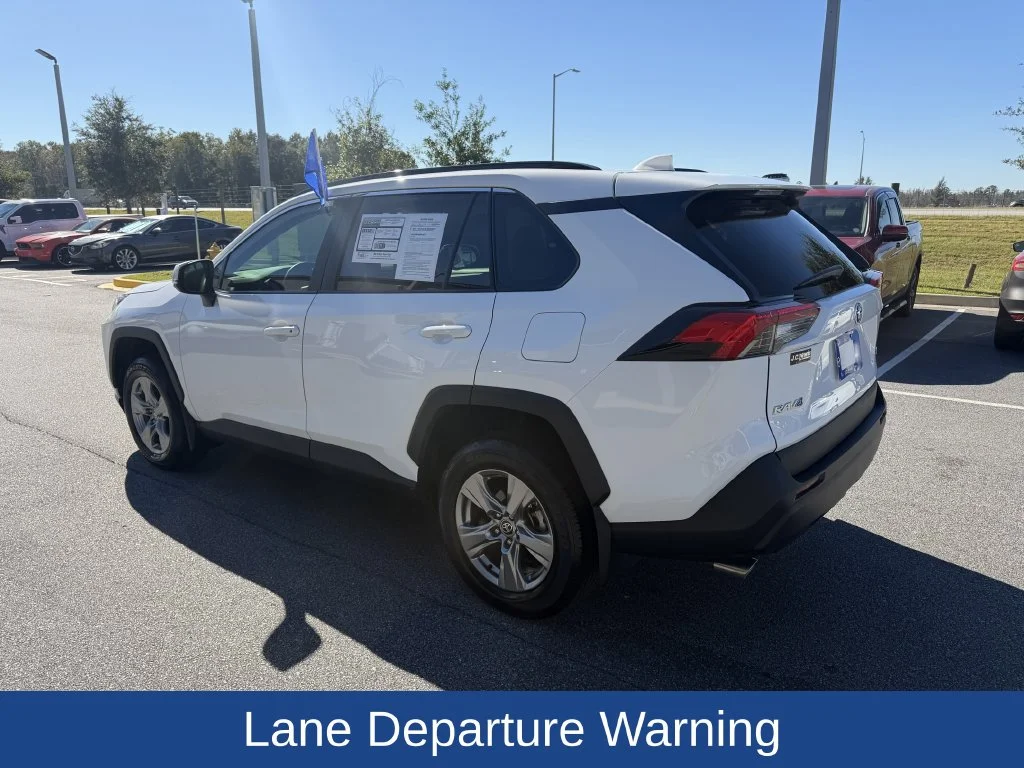 Certified Used 2025 Ice Toyota XLE image 6