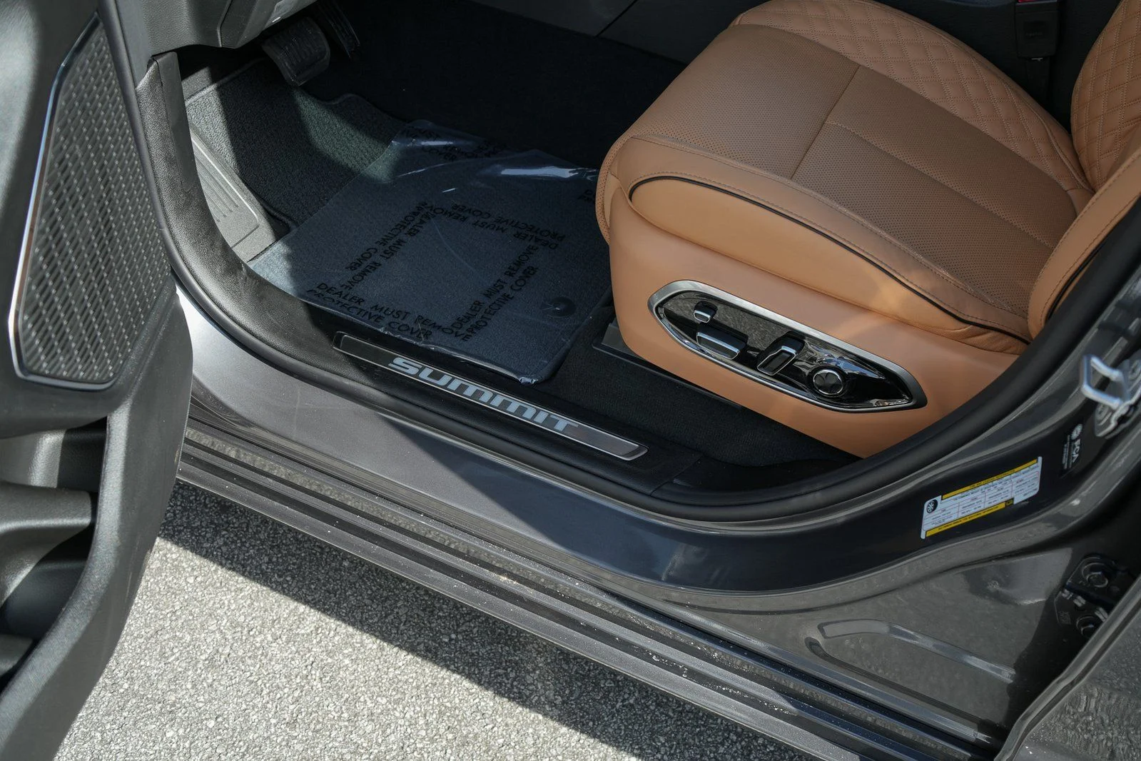 Used 2025 Gray Jeep Summit image 31