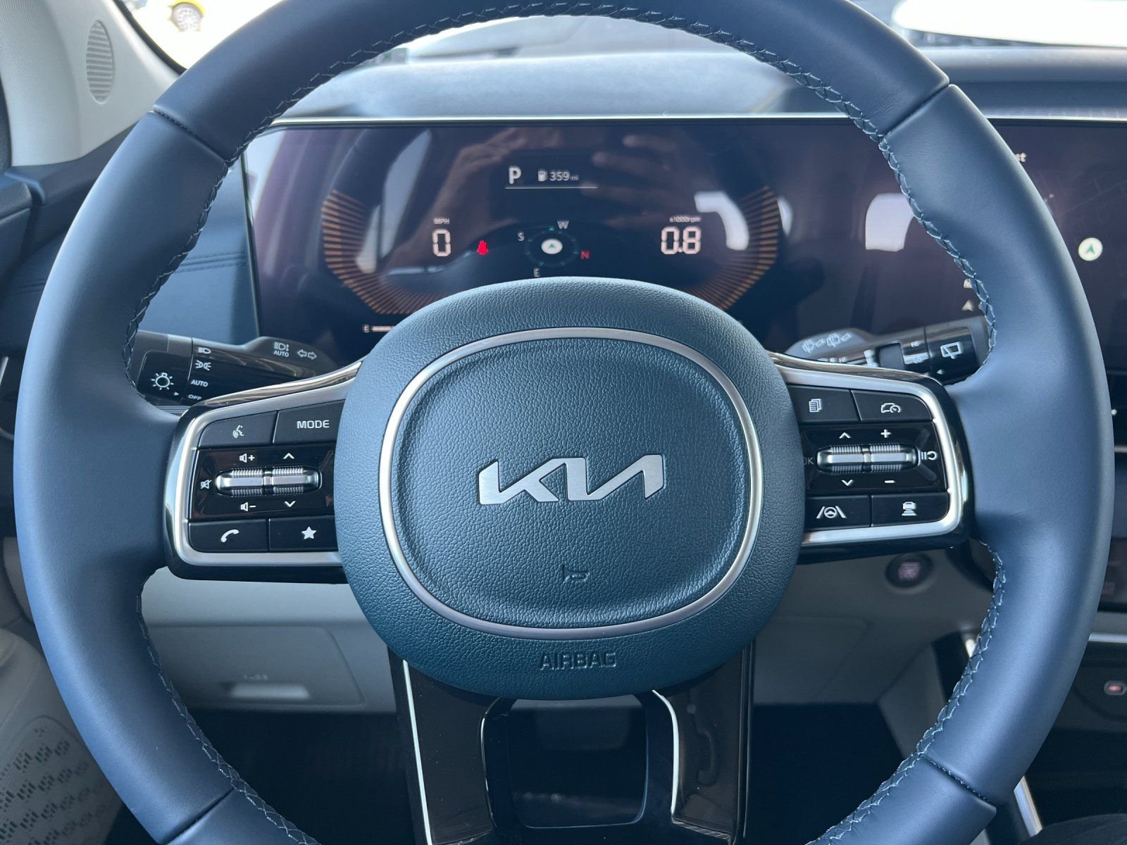 New 2026 Snow White Pearl Kia EX image 26