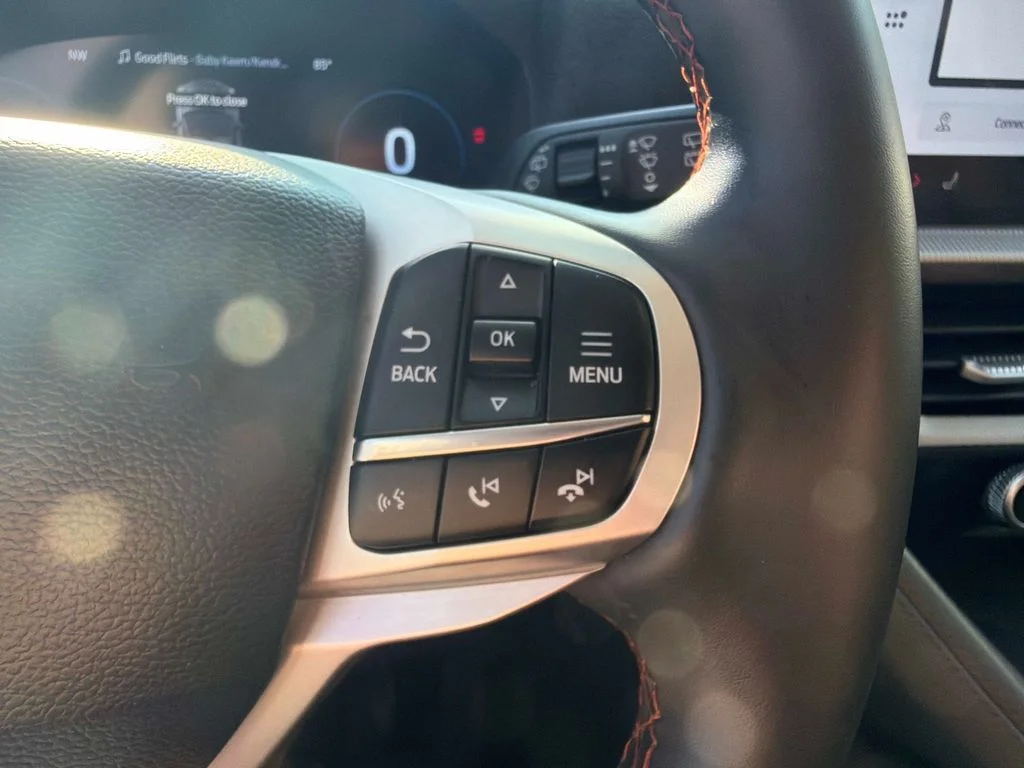 Used 2025 Silver Ford Active image 27