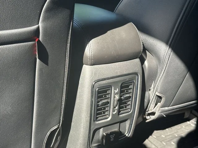 Used 2021 Black Jeep Laredo E image 20