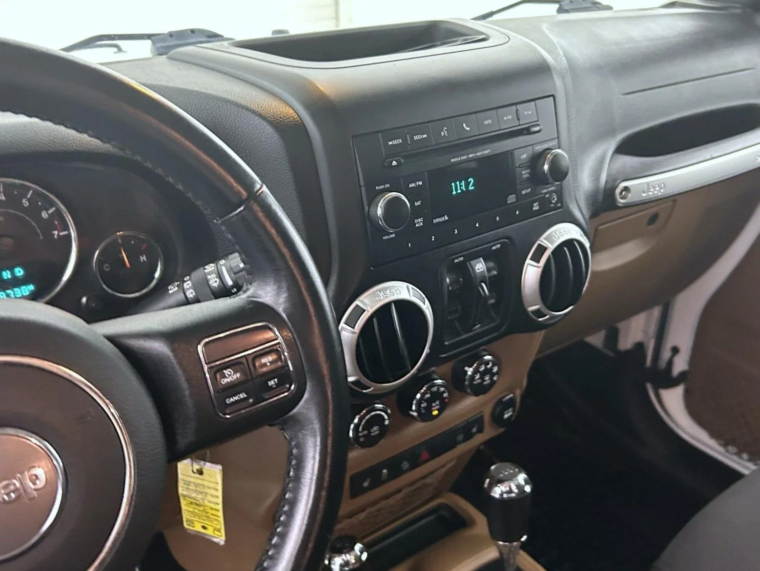 Used 2017 White Jeep Unlimited Rubicon image 12