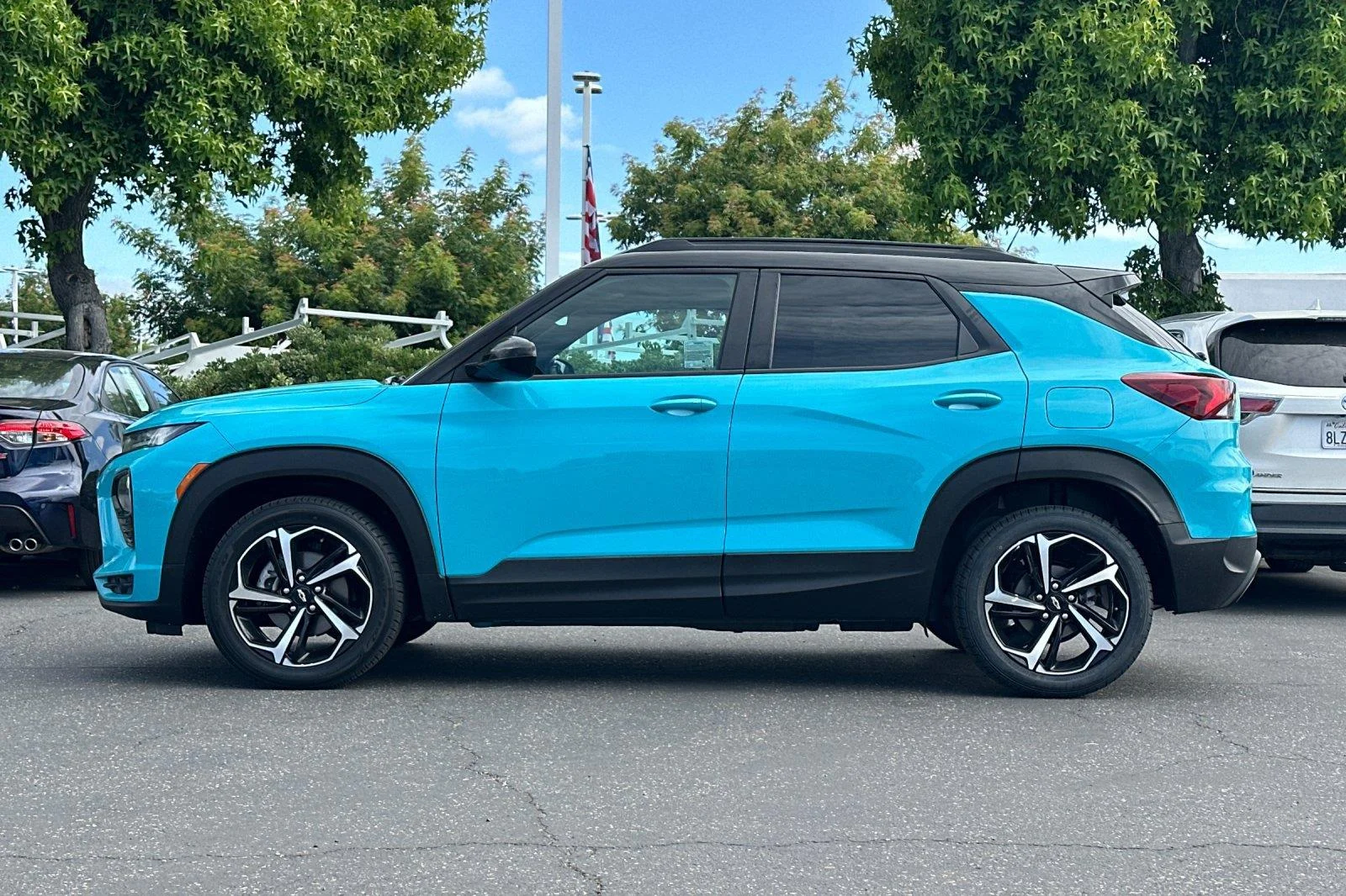 Used 2022 Oasis Blue Chevrolet RS image 7