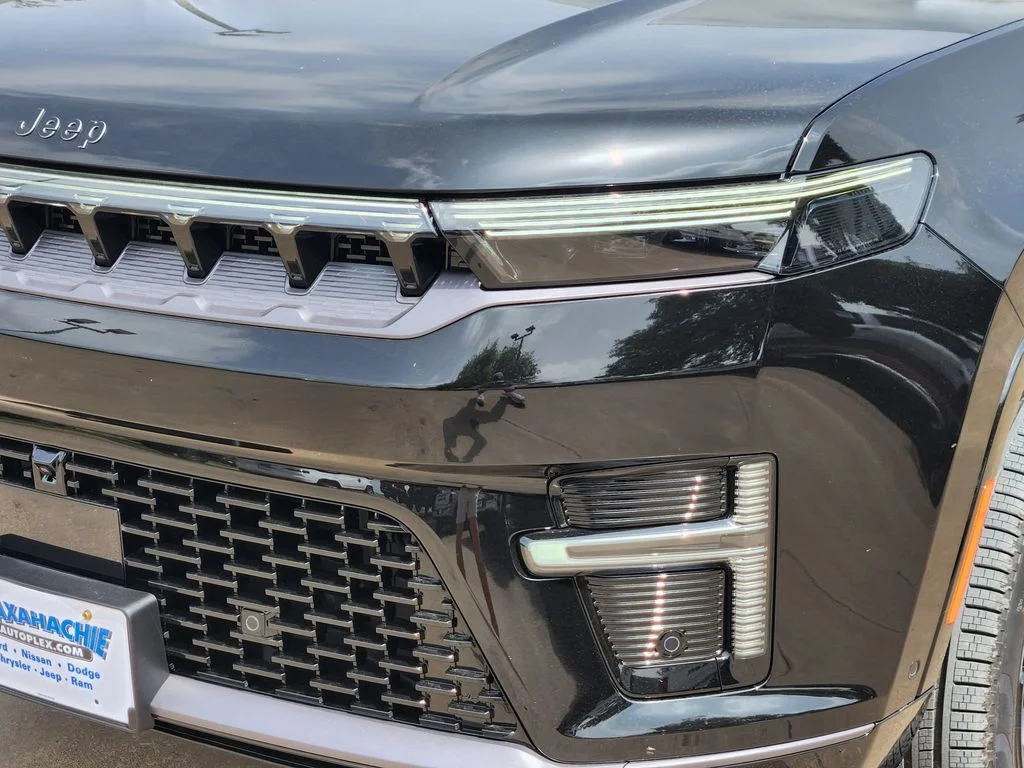 New 2026 High Gloss Black Exterior Paint Jeep Limited Reserve image 5