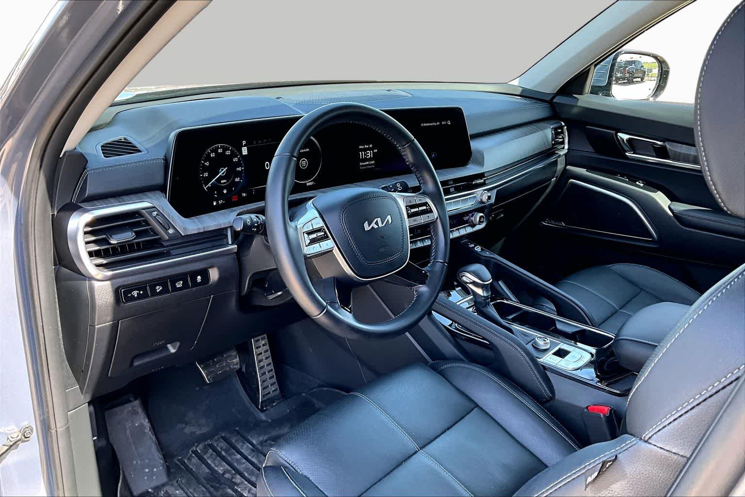 Used 2024 Everlasting Silver Kia SX image 27