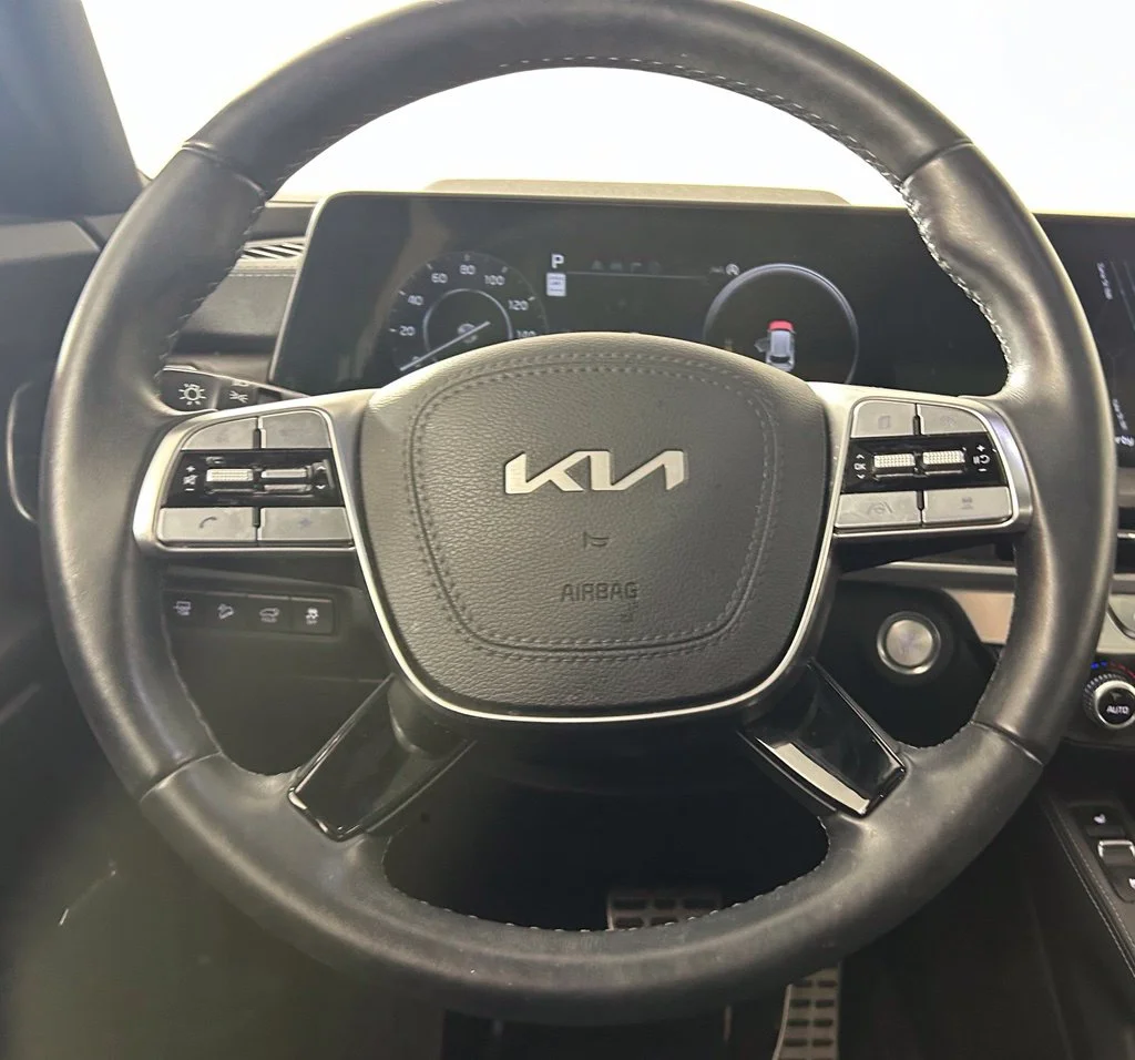Used 2024 Gray Kia SX X-Line image 5