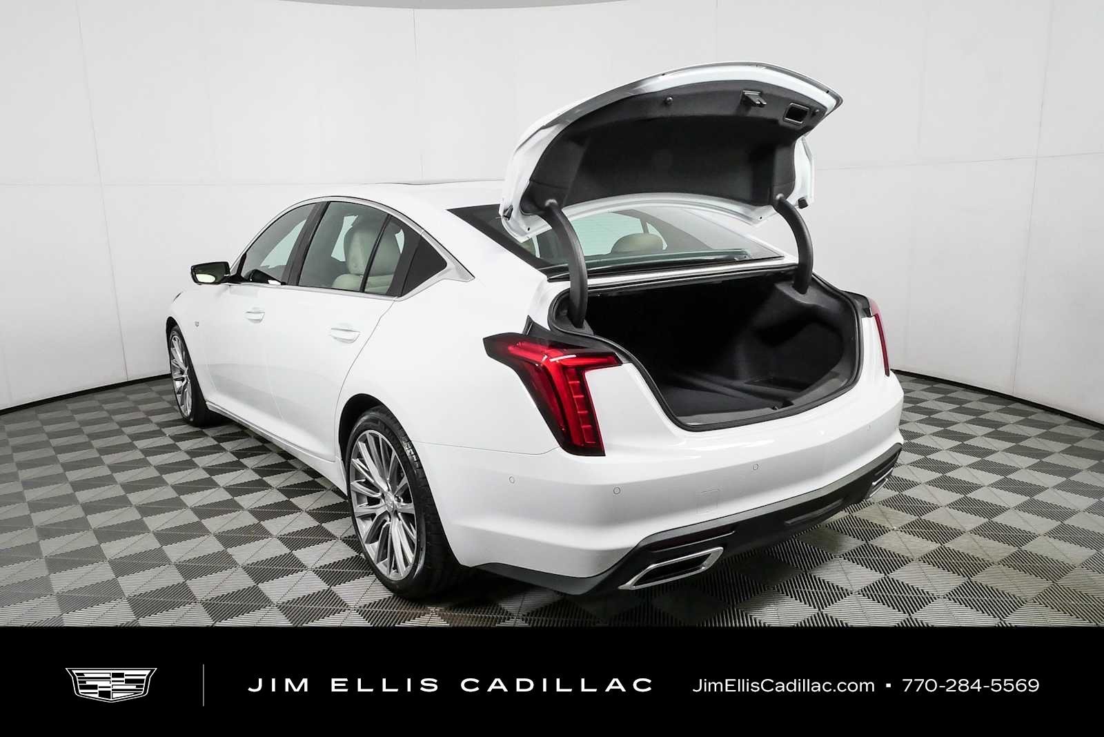 New 2026 Summit White Cadillac Premium Luxury image 32
