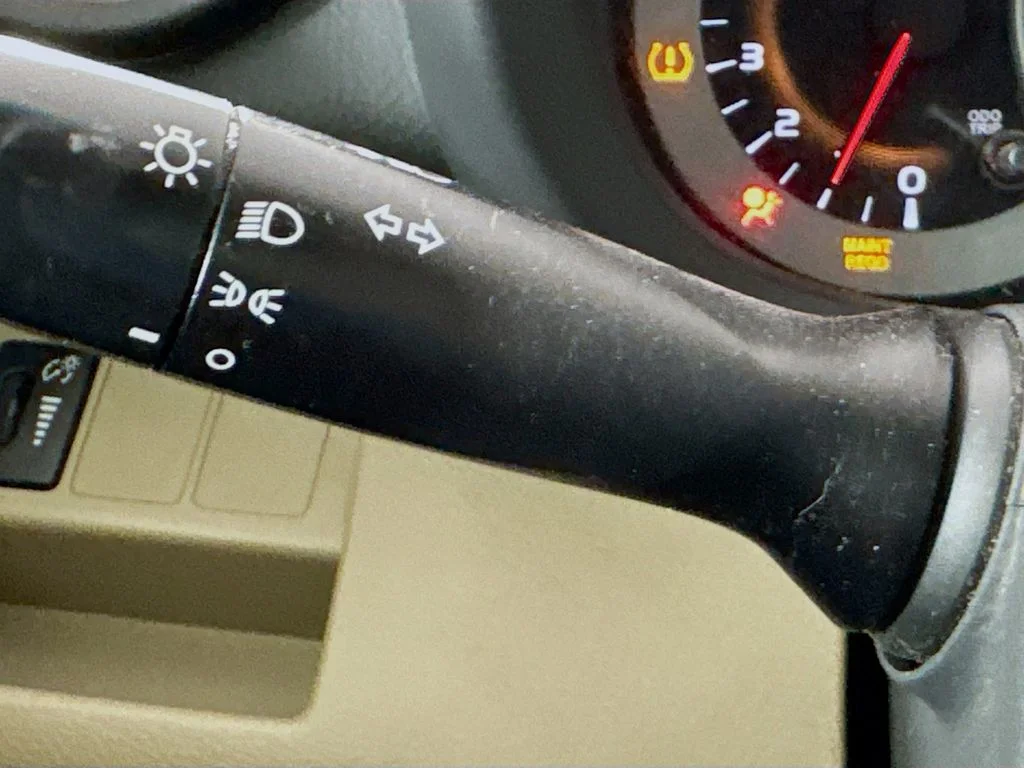 Used 2010 Blue Toyota Base image 12
