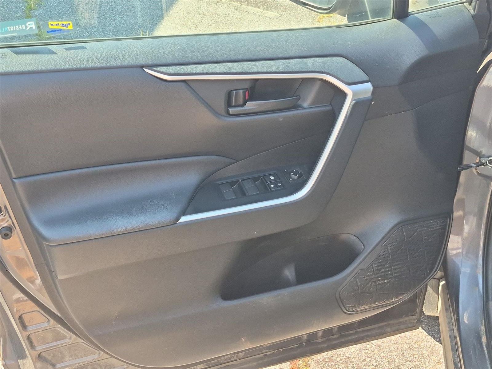 Used 2021 Magnetic Gray Metallic Toyota LE image 15