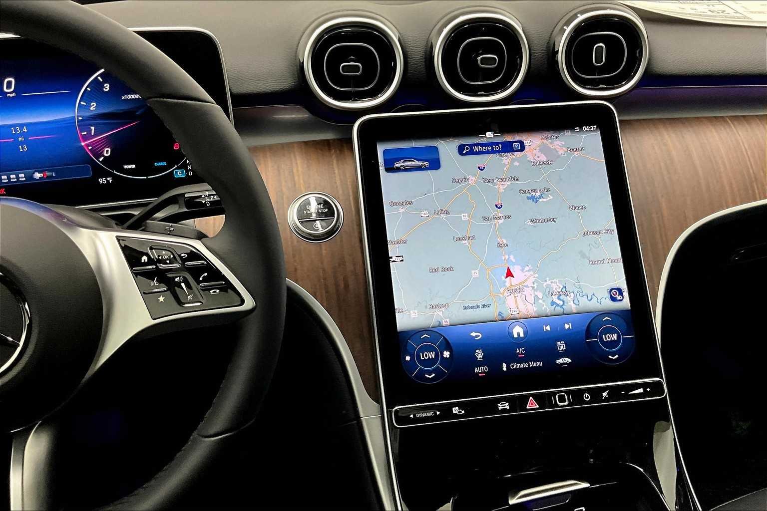 2025 Mercedes-Benz C-Class Sedan C 300 - Photo 6
