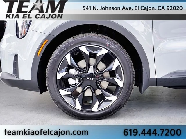 New 2026 Gray Kia EX image 7