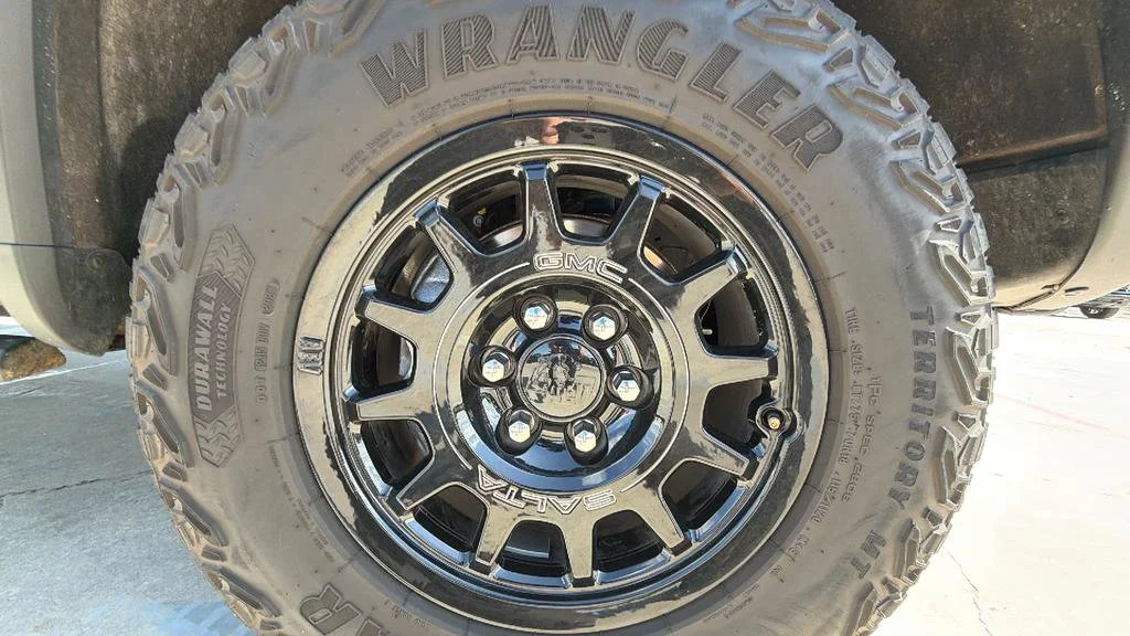 Certified Used 2023 Sterling Metallic GMC AT4X image 40