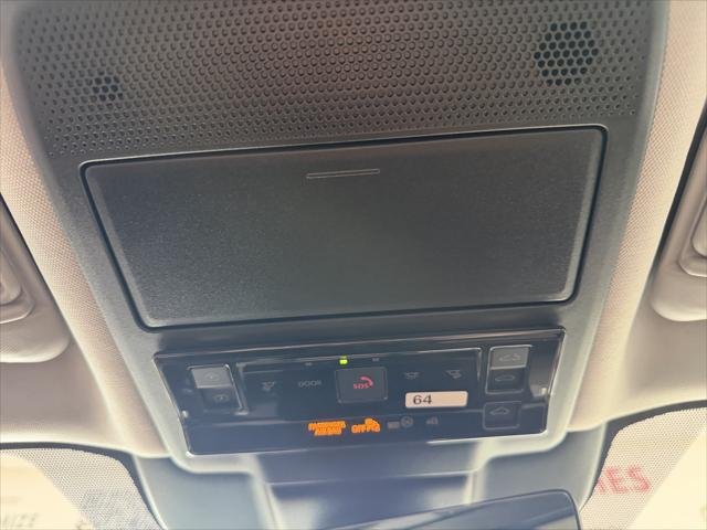 Certified Used 2026 WIND CHILL PEARL* Toyota  image 20