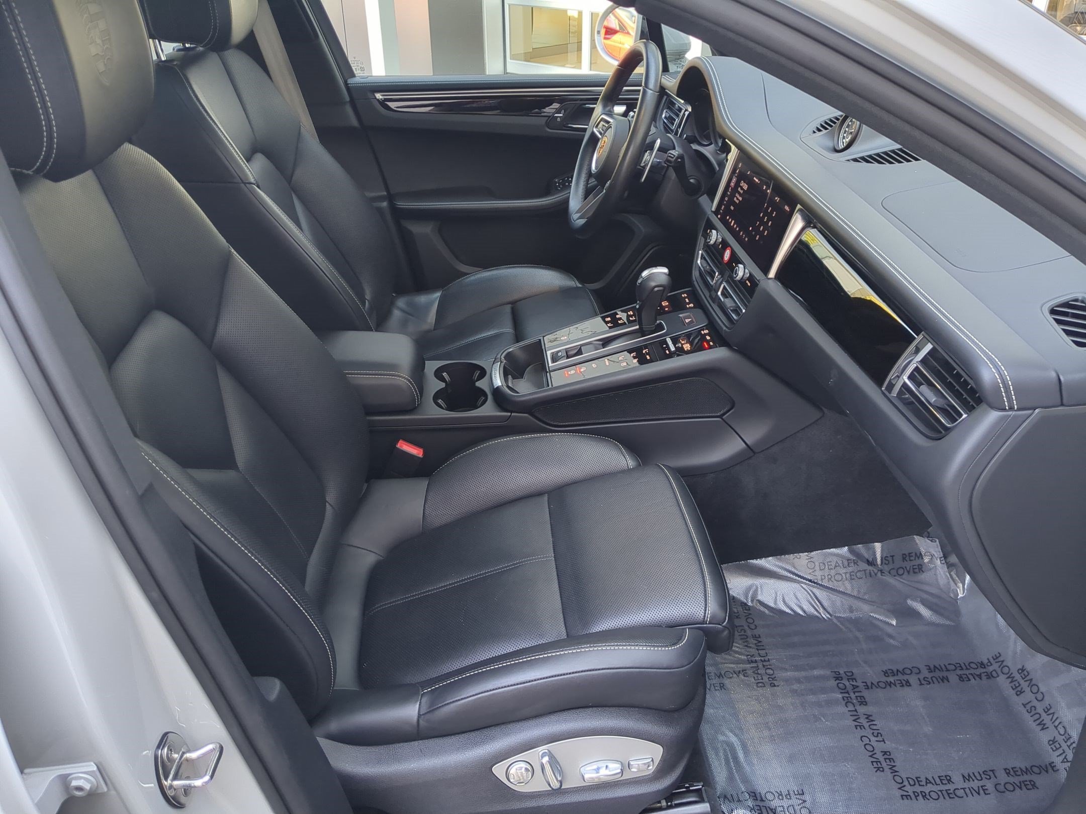 Used 2024 Chalk Porsche AWD image 32