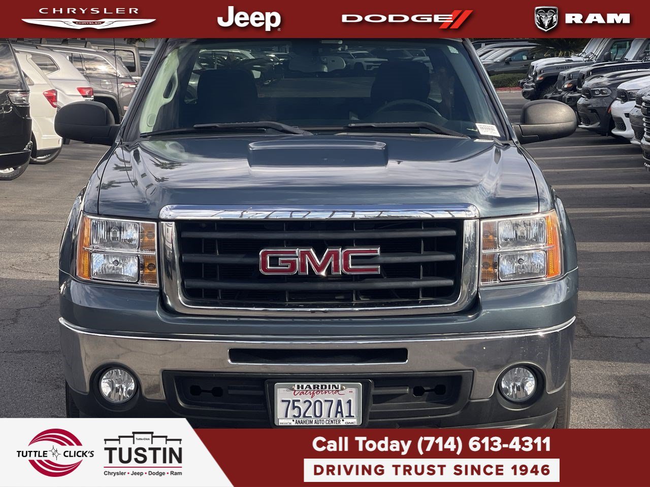 Used 2011 Stealth Gray Metallic GMC SLE image 11