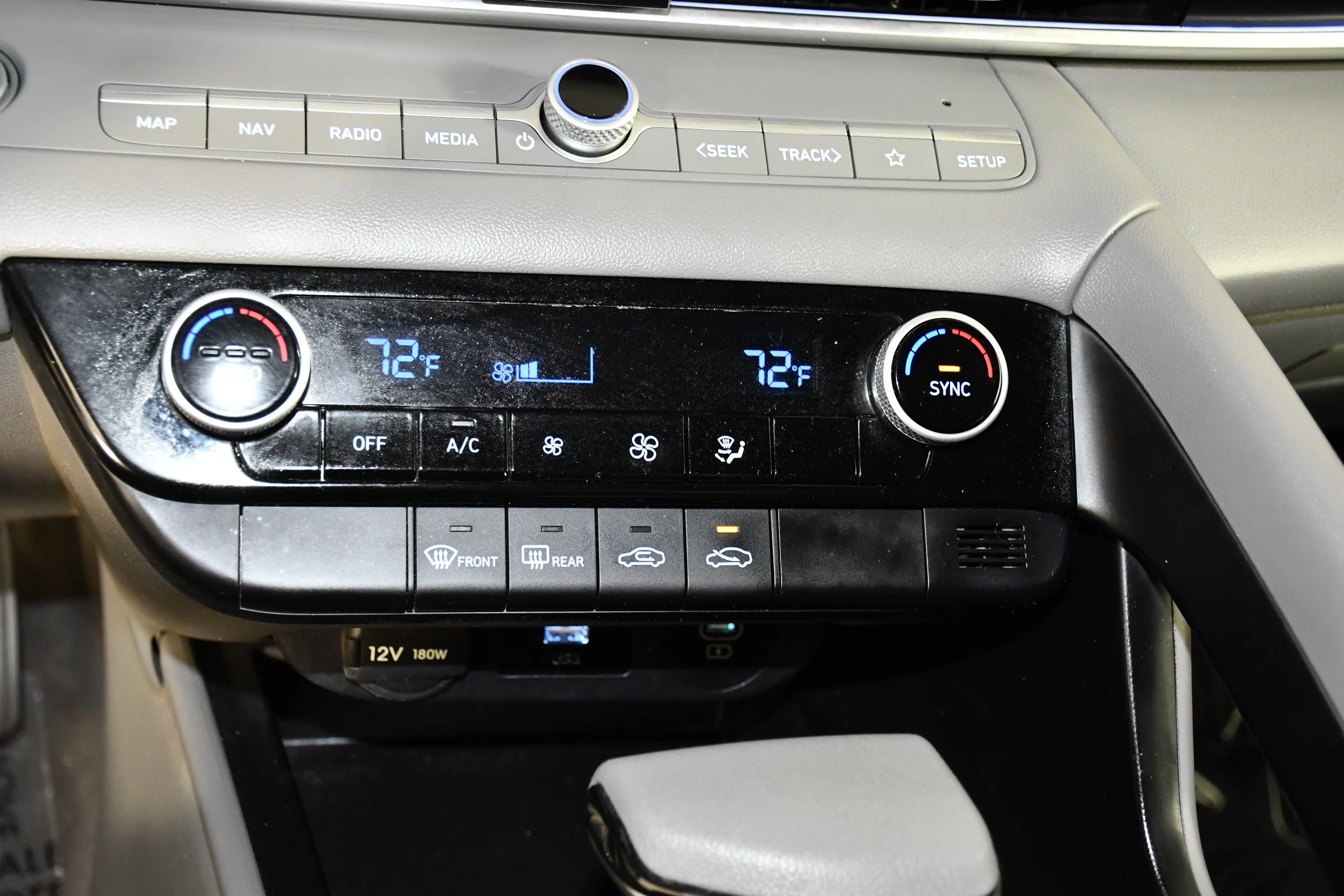 Used 2024 Abyss Black Hyundai SEL image 30