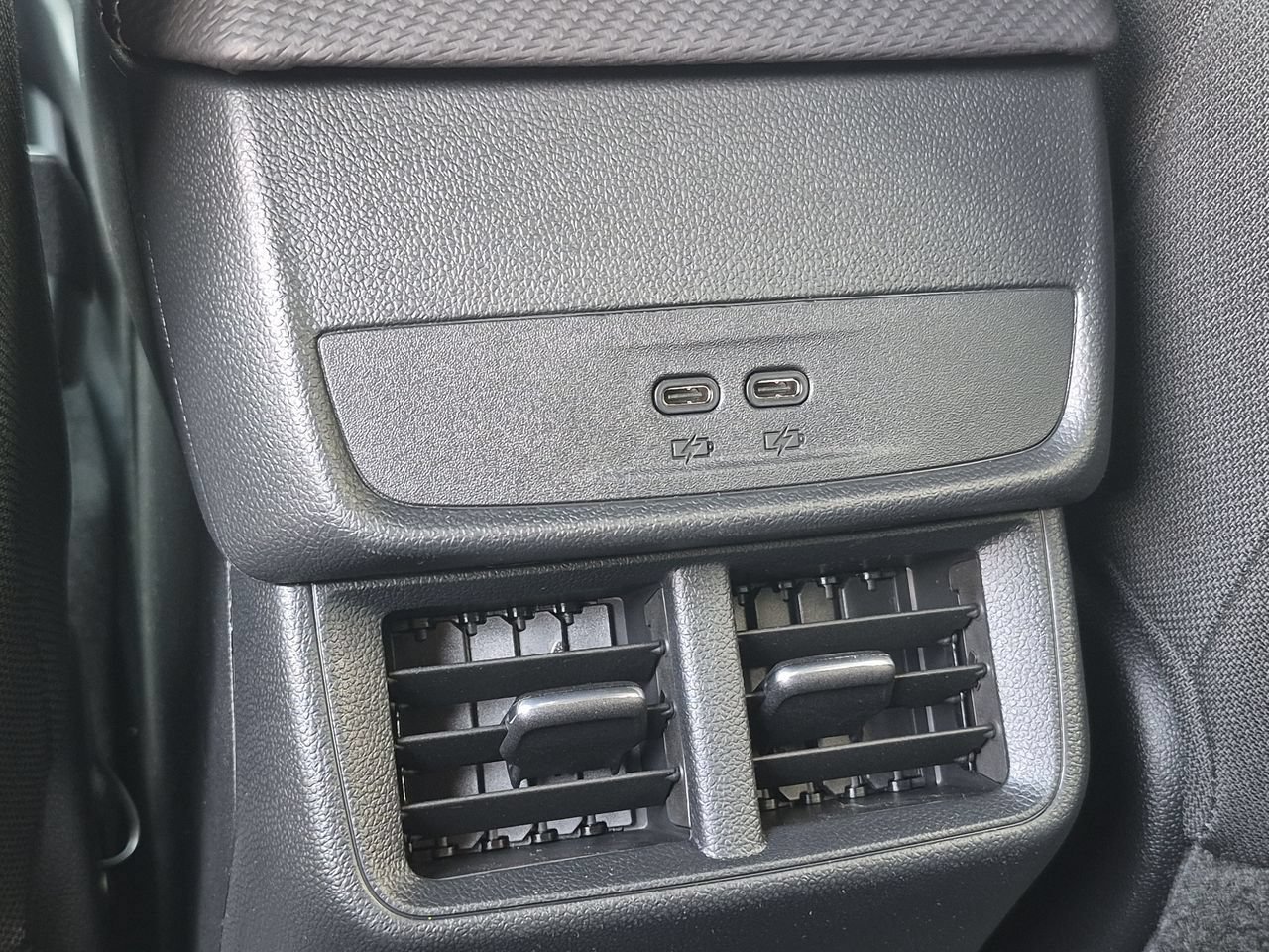 2027 Chevrolet Equinox LT - Photo 21