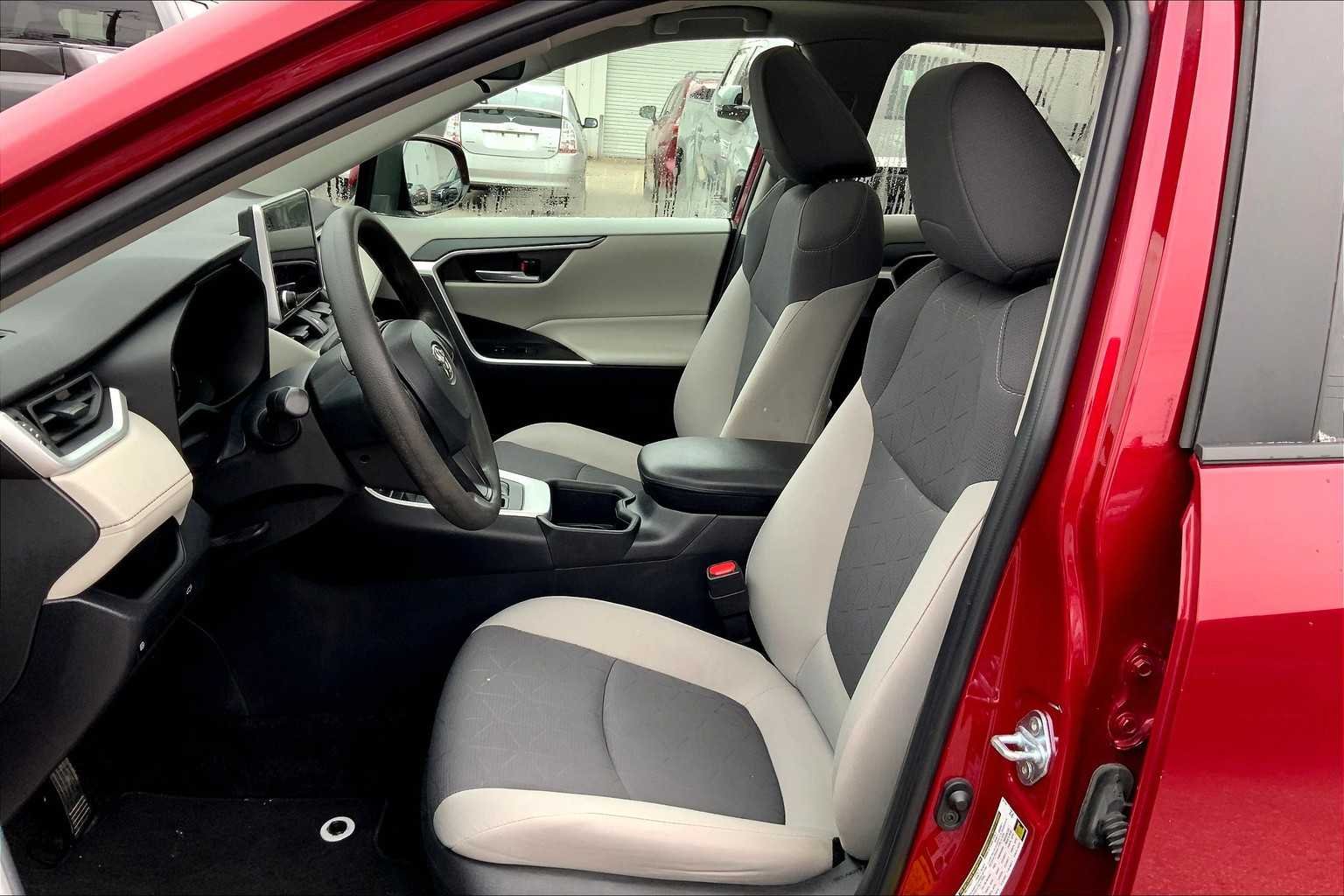 Used 2023 Ruby Flare Pearl Toyota XLE image 8