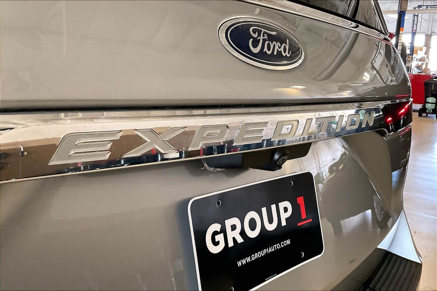Used 2021 Iconic Silver Metallic Ford Limited image 9