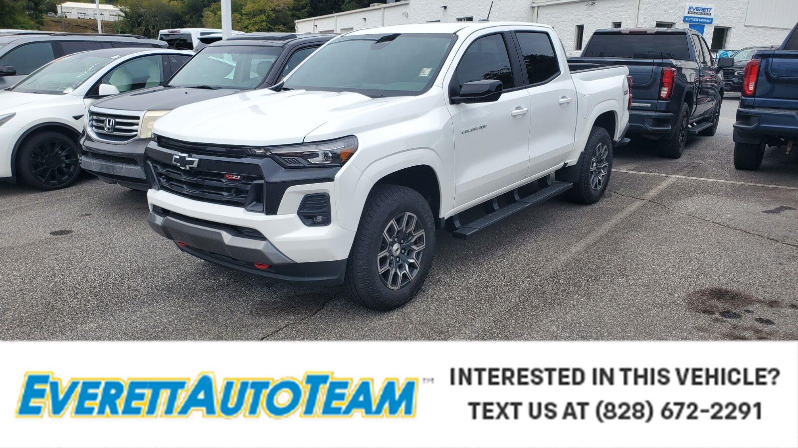 Summit White 2026 Chevrolet Colorado Pickup Truck Four-Wheel Drive