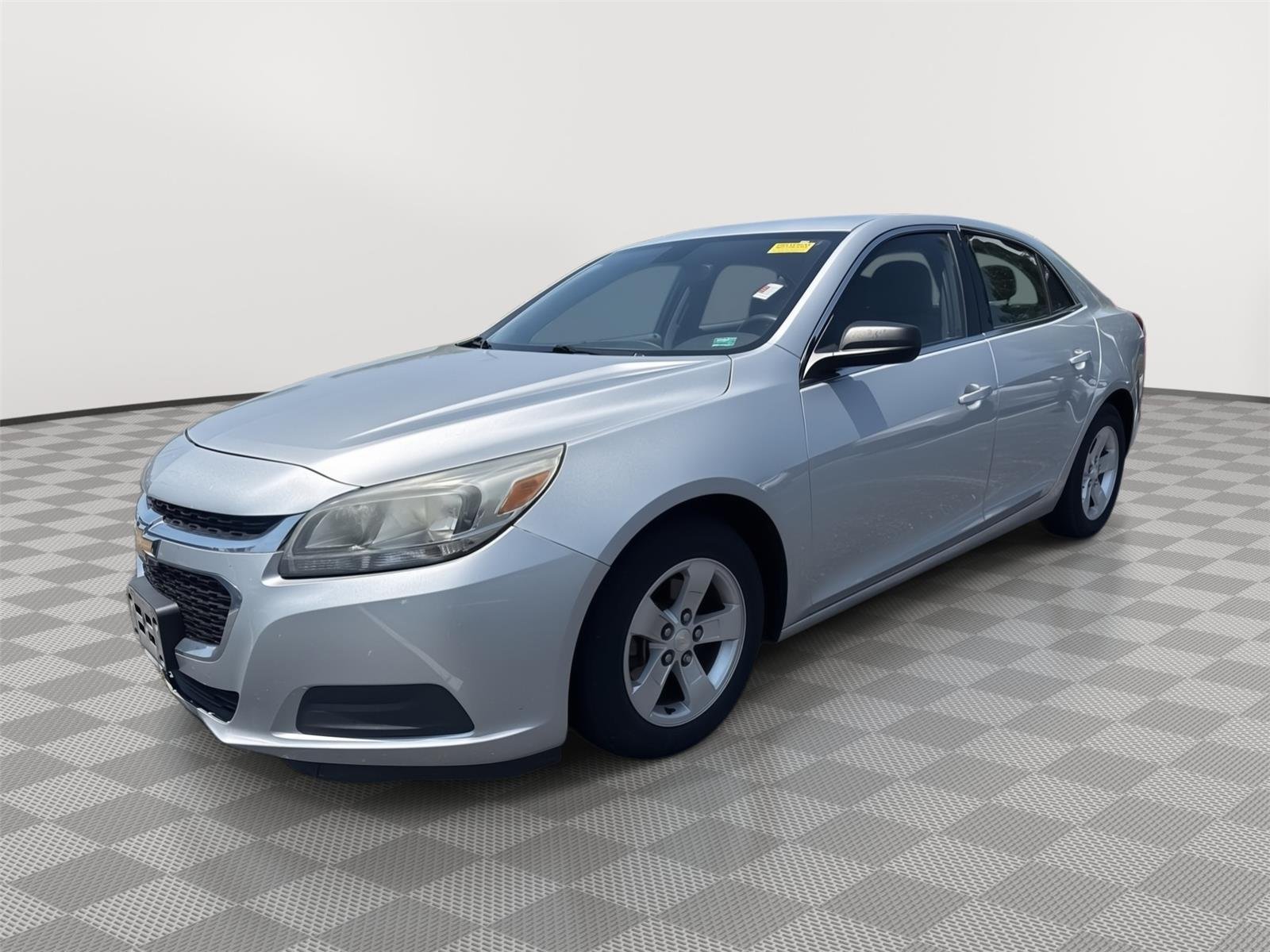 Used 2015 Silver Ice Metallic Chevrolet LS image 4