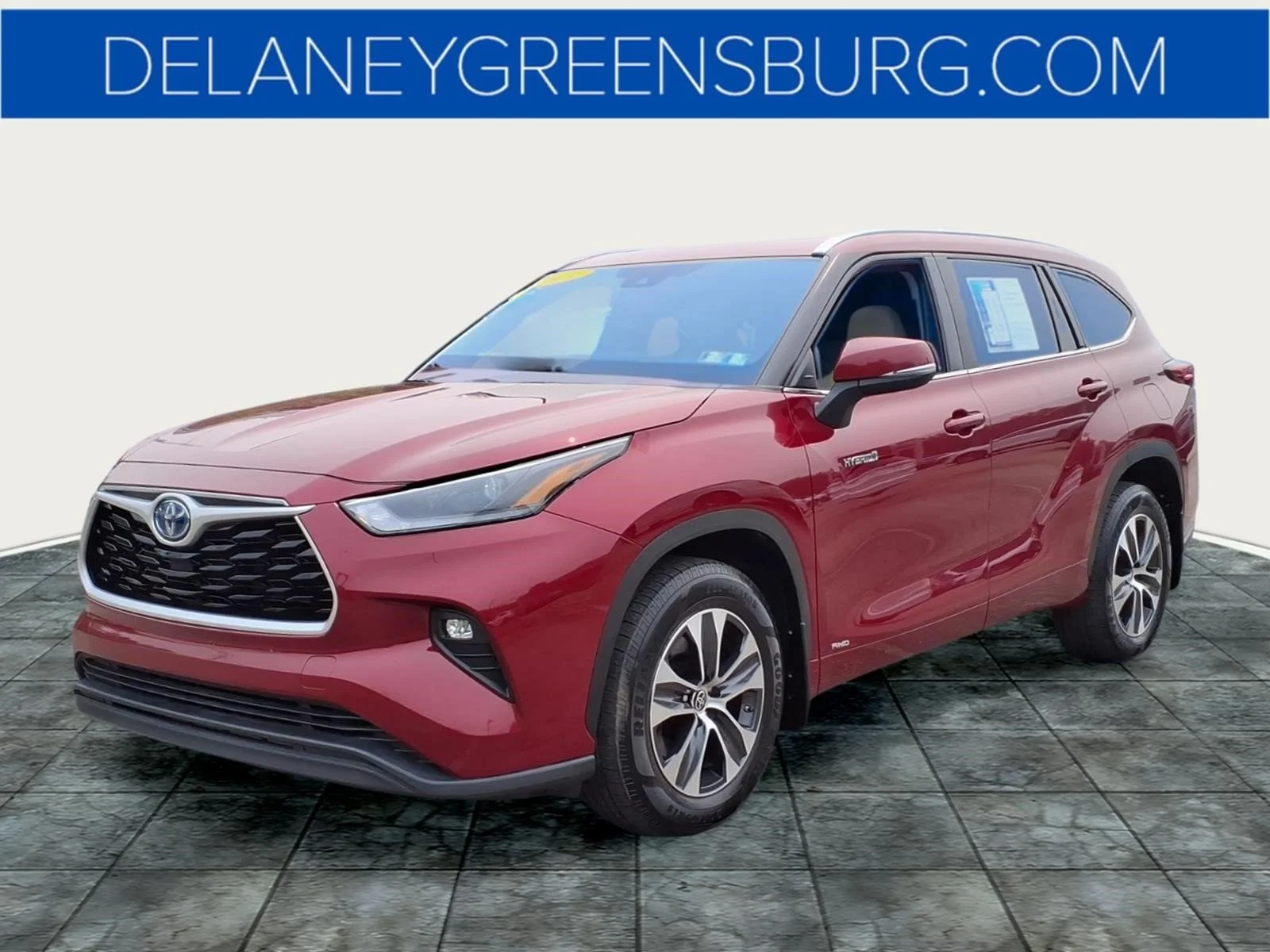 Used 2021 Ruby Flare Pearl Toyota XLE image 7