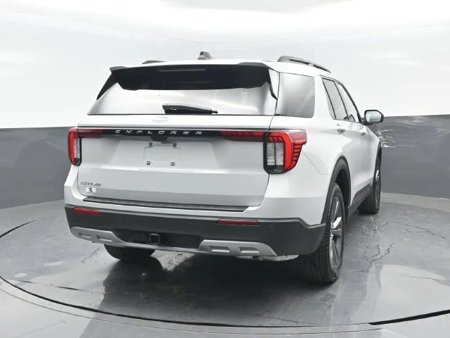 New 2027 Avalanche Gray Ford Active image 22