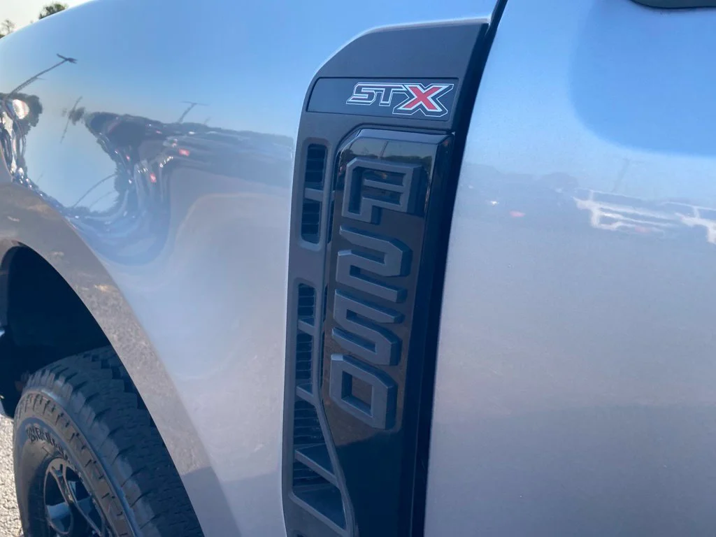 Used 2024 Silver Ford XL image 37