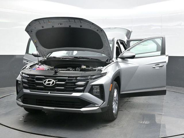 New 2026 Silver Hyundai SE AWD image 30