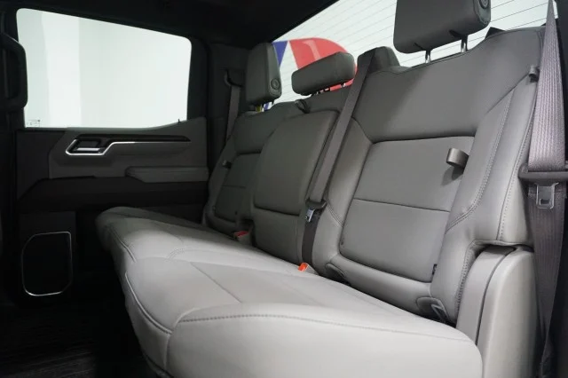 New 2026 Glacier White Tricoat GMC SLT image 16