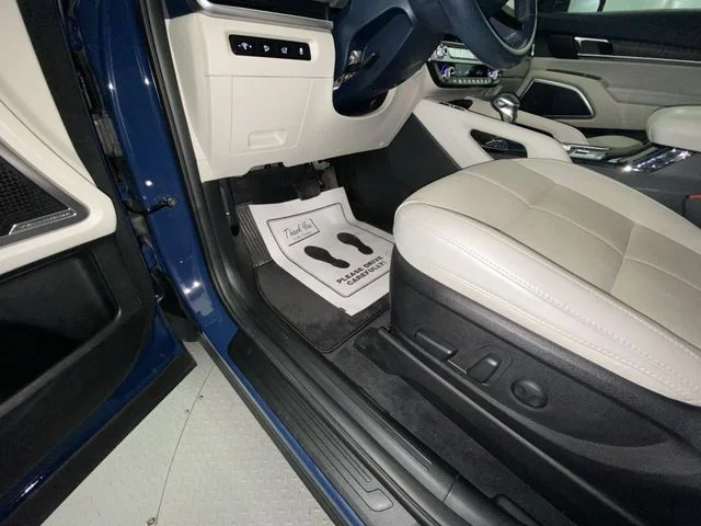 Used 2024 Black Kia EX image 12