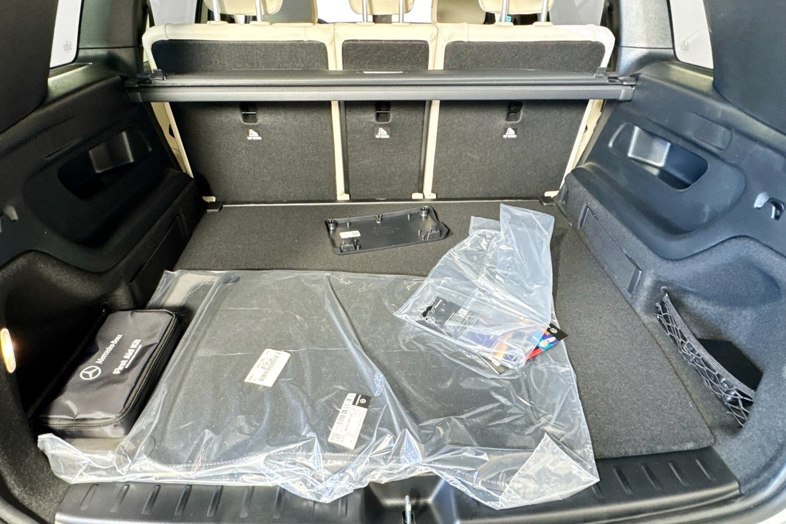 New 2026 Cirrus Silver Metallic Mercedes-Benz GLB 250 image 24
