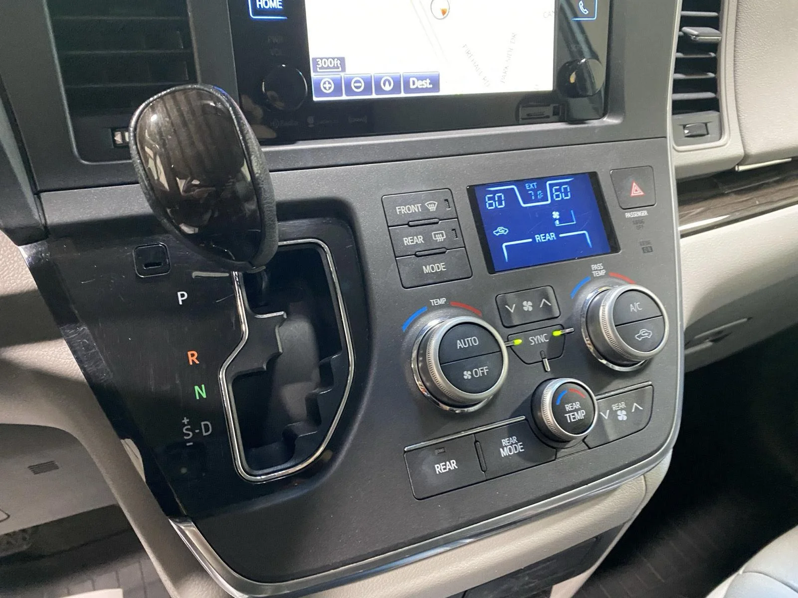 Used 2017 Predawn Gray Mica Toyota XLE image 21