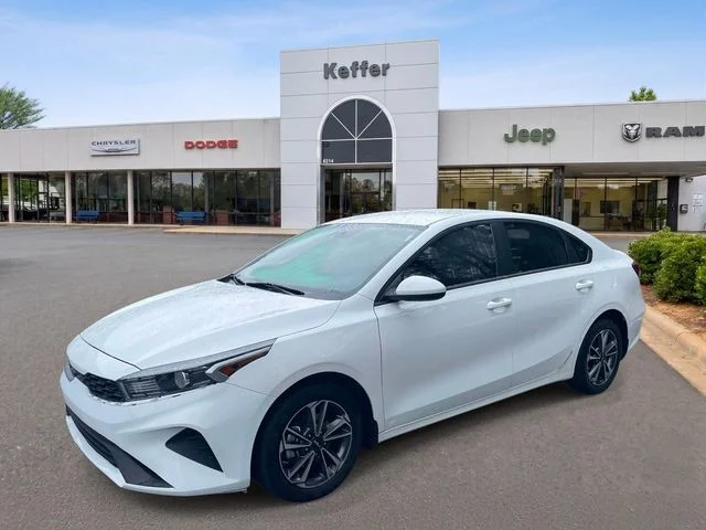 Used 2024 White Kia LXS image 1