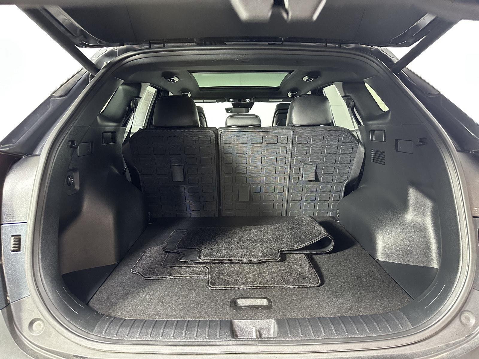 Used 2024 Gravity Gray Kia X-Line image 10