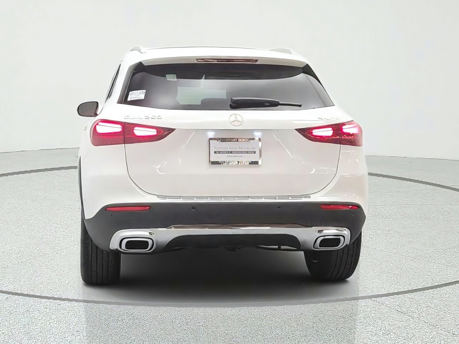 New 2026 Polar White Mercedes-Benz GLA 250 4MATIC® SUV image 6
