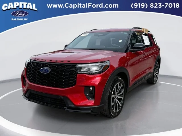 Used 2025 Red Ford ST-Line image 1
