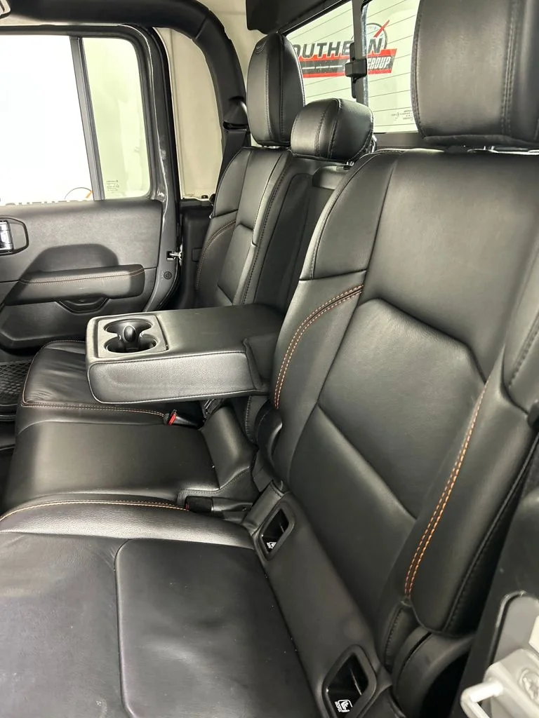 Used 2021 Gray Jeep Mojave image 18