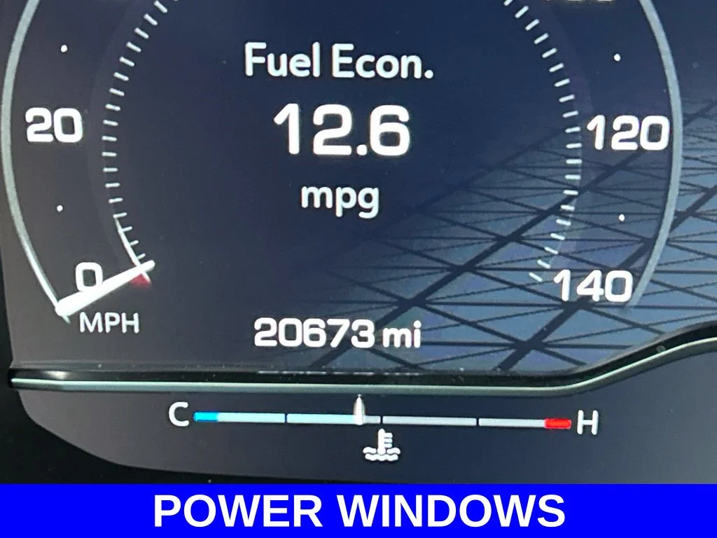 Used 2024 White GMC Denali image 27
