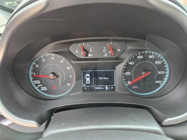 Used 2022 White Chevrolet LT image 34