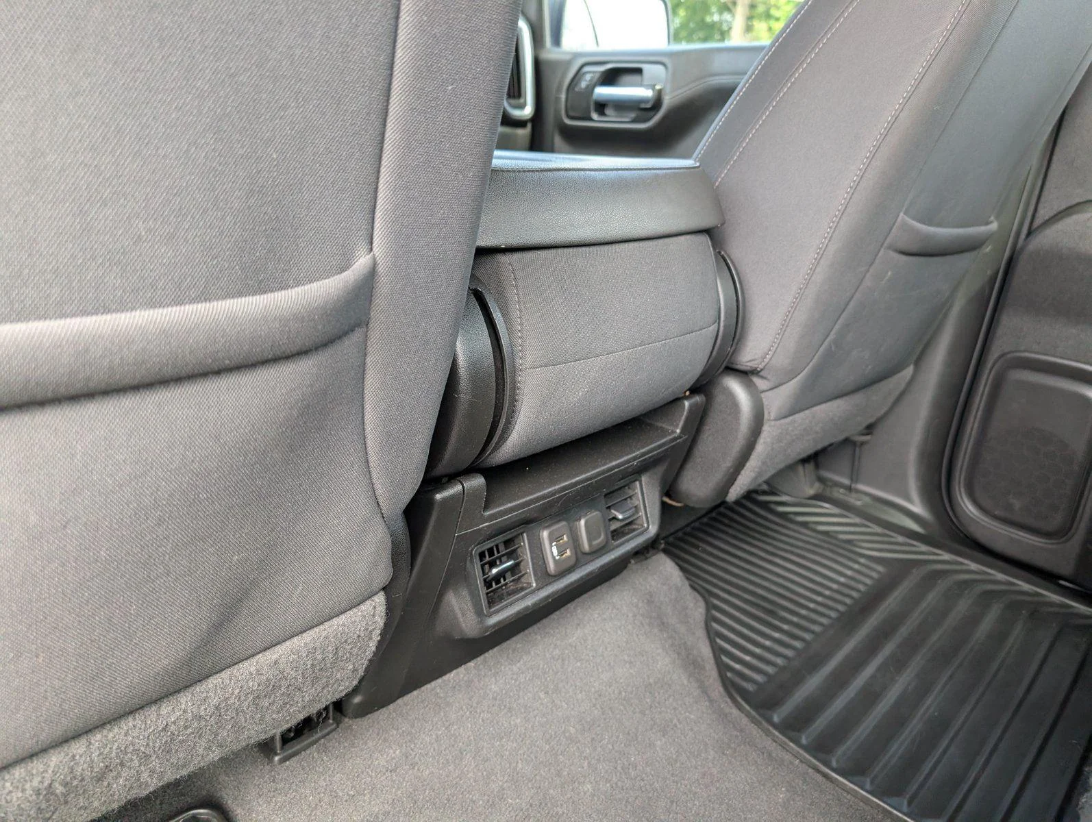 Used 2022 Satin Steel Metallic GMC Elevation image 31