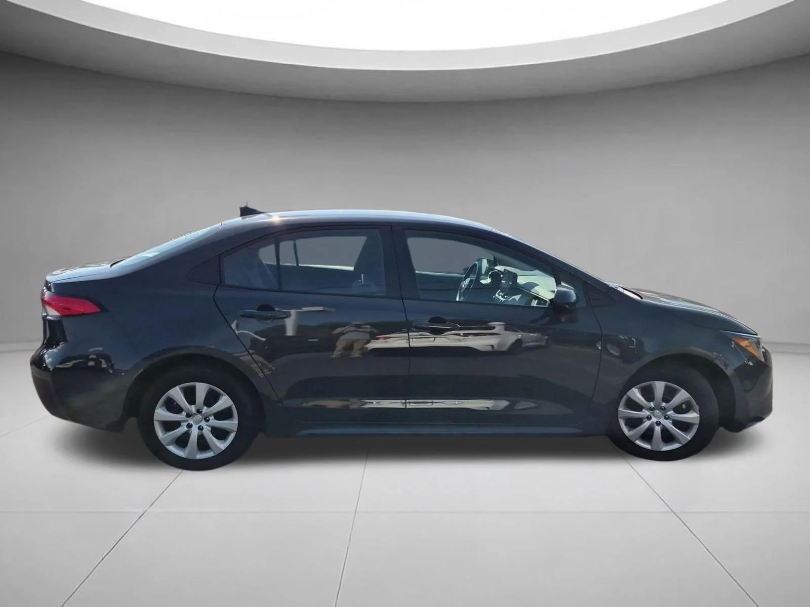 Used 2025 Underground Toyota LE image 6
